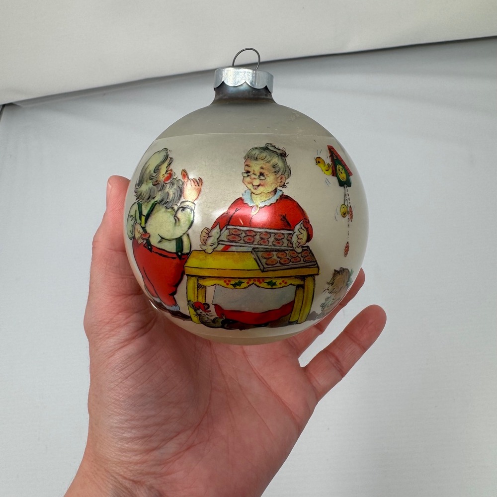 Vintage 1978 Christmas Glass Ornament Mrs Claus Santa Baking Made in USA